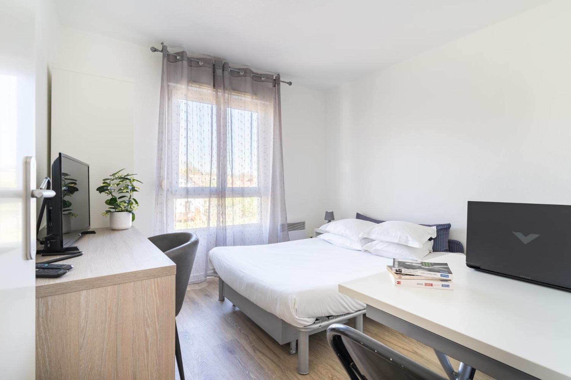 Sejours & Affaires Annecy Le Pont Neuf Aparthotel Cran-Gévrier Exterior foto