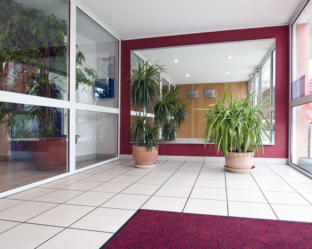 Sejours & Affaires Annecy Le Pont Neuf Aparthotel Cran-Gévrier Exterior foto