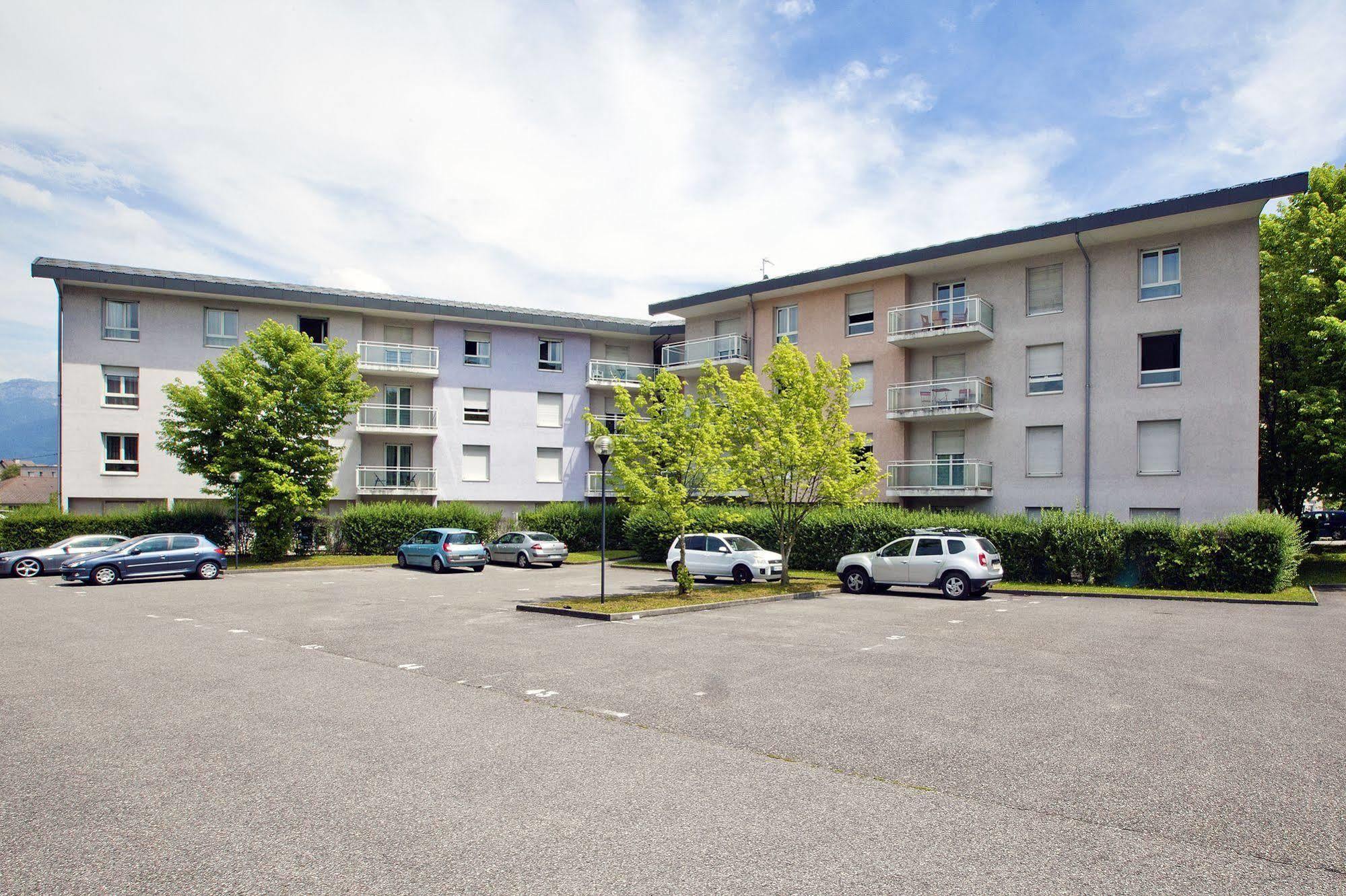 Sejours & Affaires Annecy Le Pont Neuf Aparthotel Cran-Gévrier Exterior foto